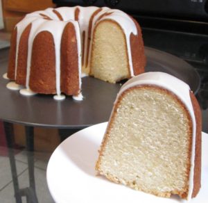 Homemade Vanilla Pound Cake