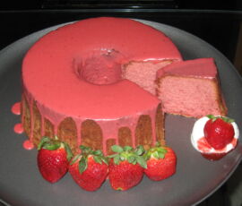 Strawberry Pound cake