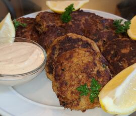 Crab Cakes with dipping sauce