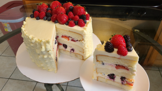 Berry Chantilly Cake
