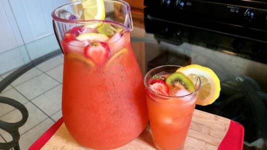 Strawberry Kiwi lemonade