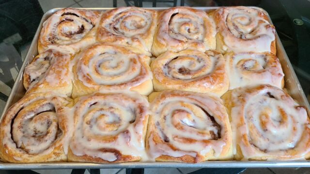 Apple cinnamon rolls