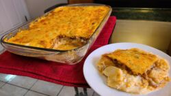 Chili cheese potato bake
